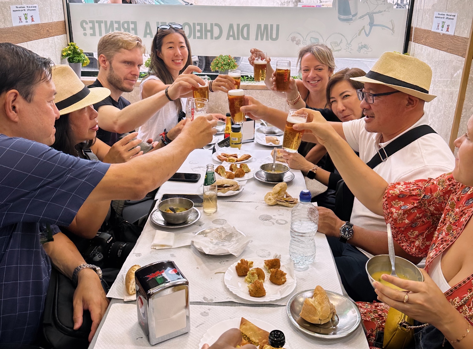 "Saúde!": Toast the Portuguese way